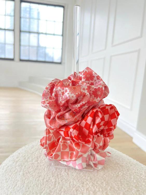 Beyond Scrunchies Pink Heart Checker groß