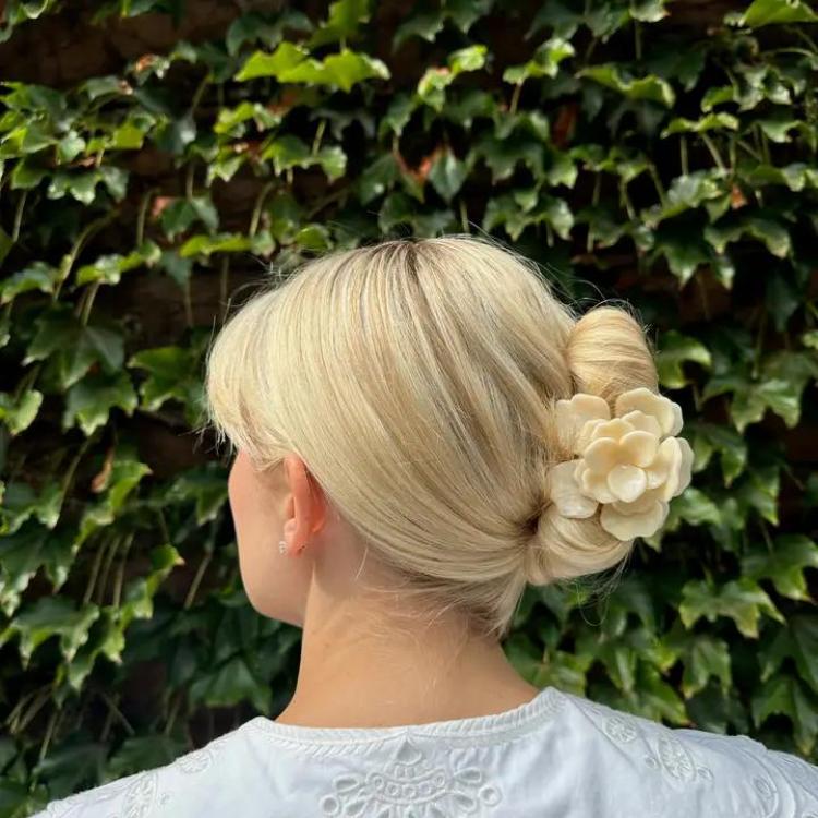 Solar Eclipse Origami Gardenia Flower Claw Hair Clip Creme
