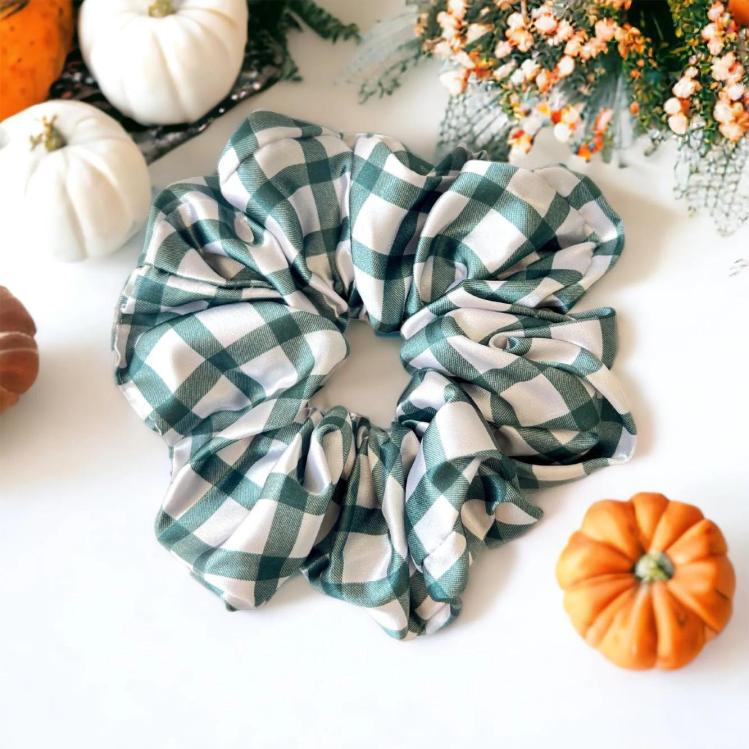 Beyond Scrunchies Green Gingham groß