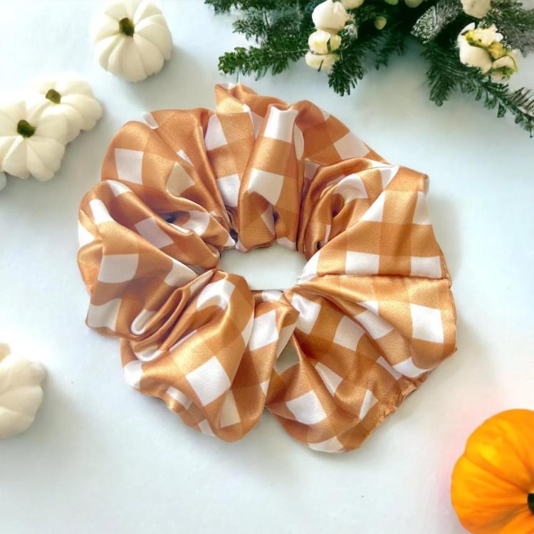 Beyond Scrunchies Caramel Gingham groß