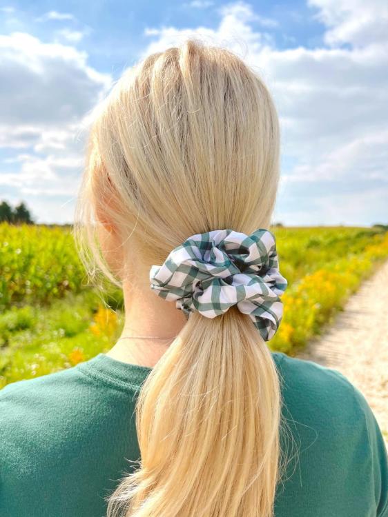 Beyond Scrunchies Green Gingham groß