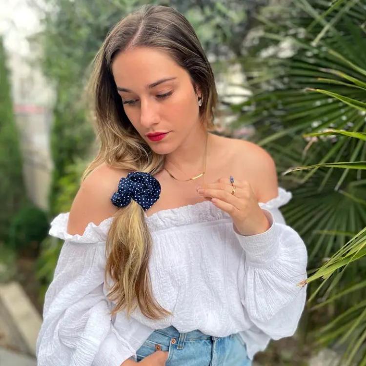 Laure Derrey Scrunchie Olivia blau mit weißen Punkten