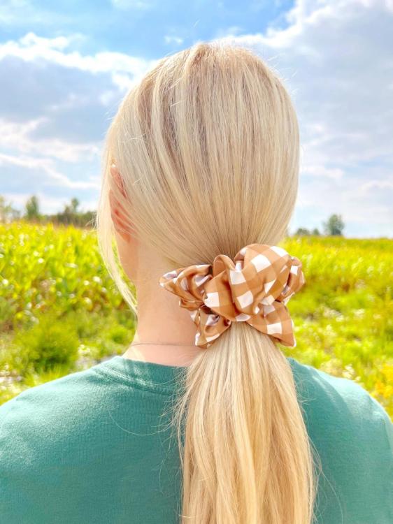 Beyond Scrunchies Caramel Gingham groß