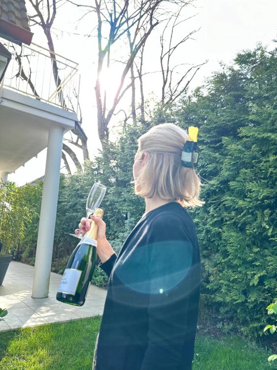 By Vivi Haarklammer Champagner
