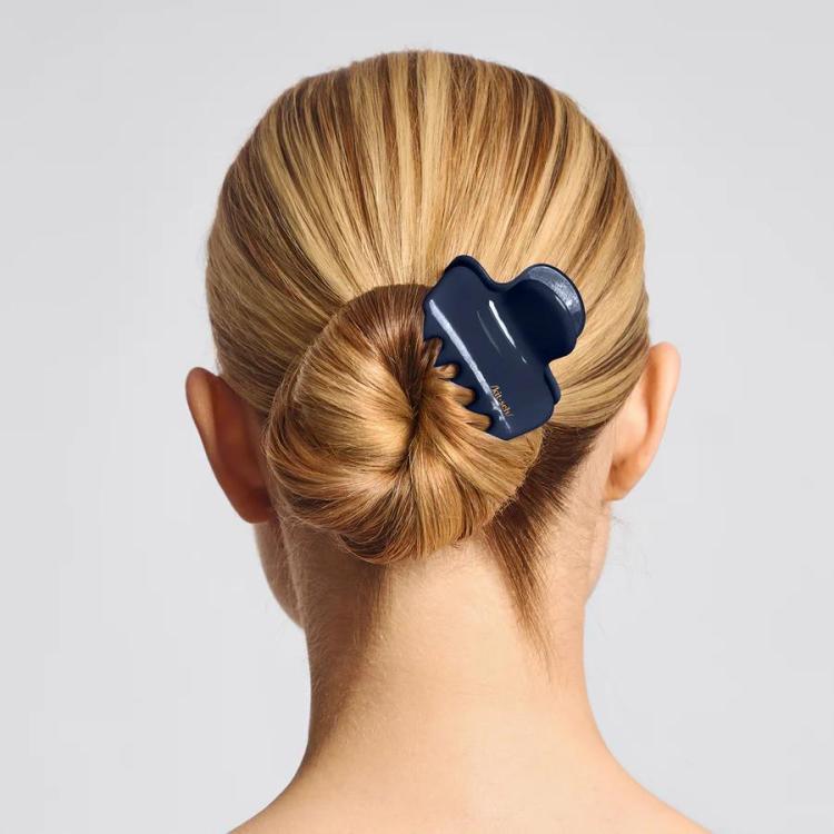 Kitsch Cloud Clip Blaue Orchidee