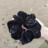 What a bun! Scrunchie Medium Velvet Black